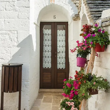 Trulli Family - Trulli&cummerse