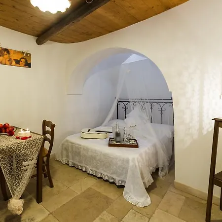 Trulli Family - Trulli&cummerse